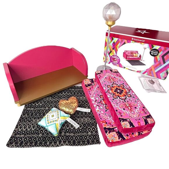 American Girl SOFA COUCH LAMP Community Center Doll Furniture Set Rug Pillow BOX - Picture 9 of 16